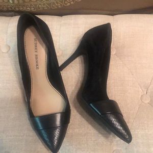 Black suede & leather pumps